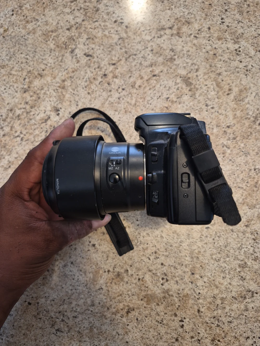 Minolta Maxxum 3Xi Digital Camera Kit in Black with Zoom Lens